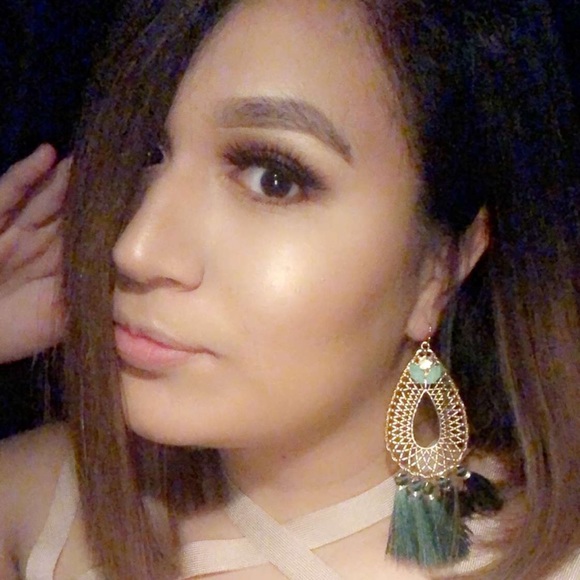 Meet your Posher, Helen - Picture 1 of 1